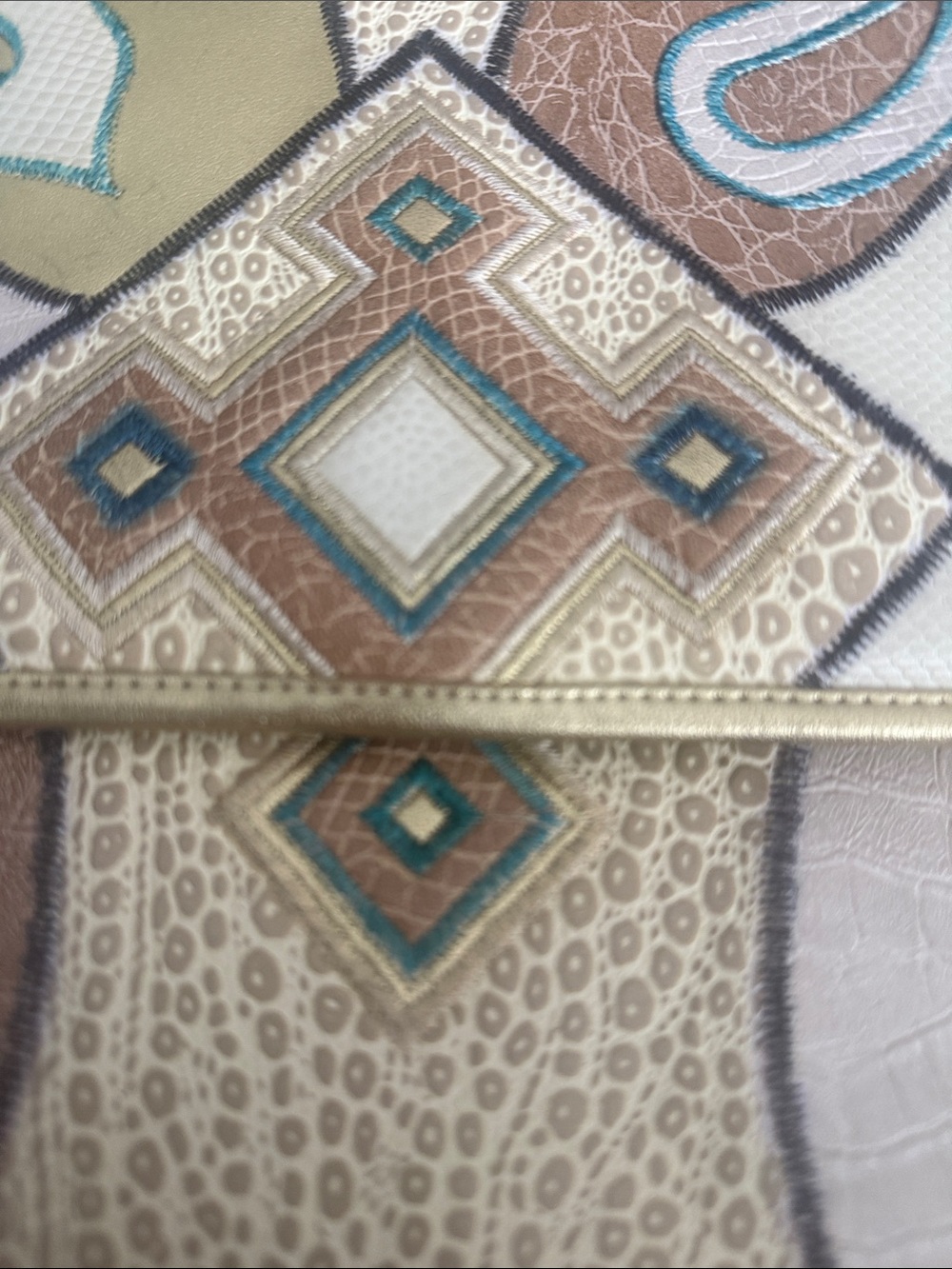 Vintage NAS 80s  Patchwork Leather Shoulder Bag in Metallic Neutrals - Picture 9 of 10